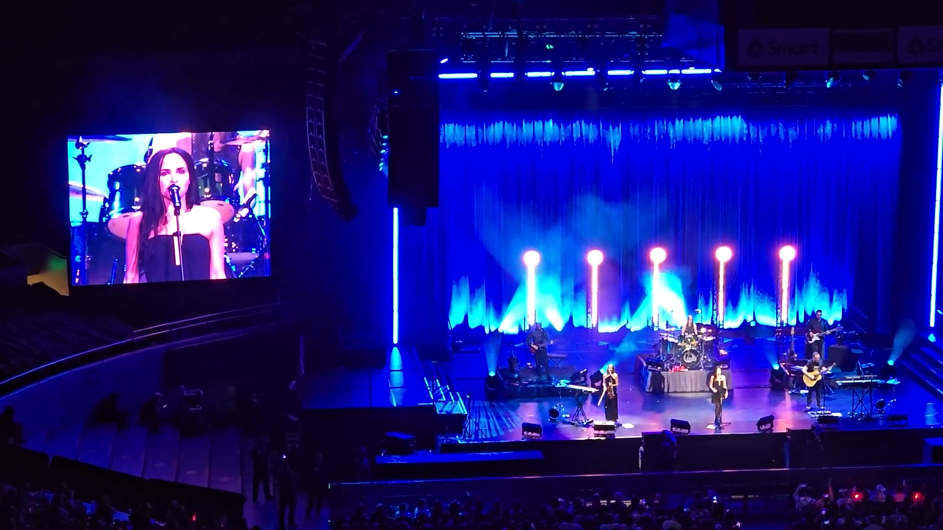 Day 2 of The Corrs’ concert at Smart Araneta Coliseum was such a vibe