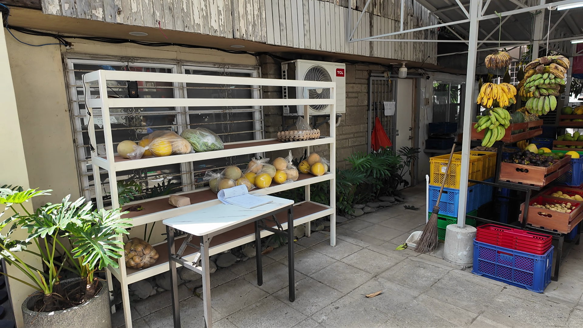 Get your vegetables at Rural Rising